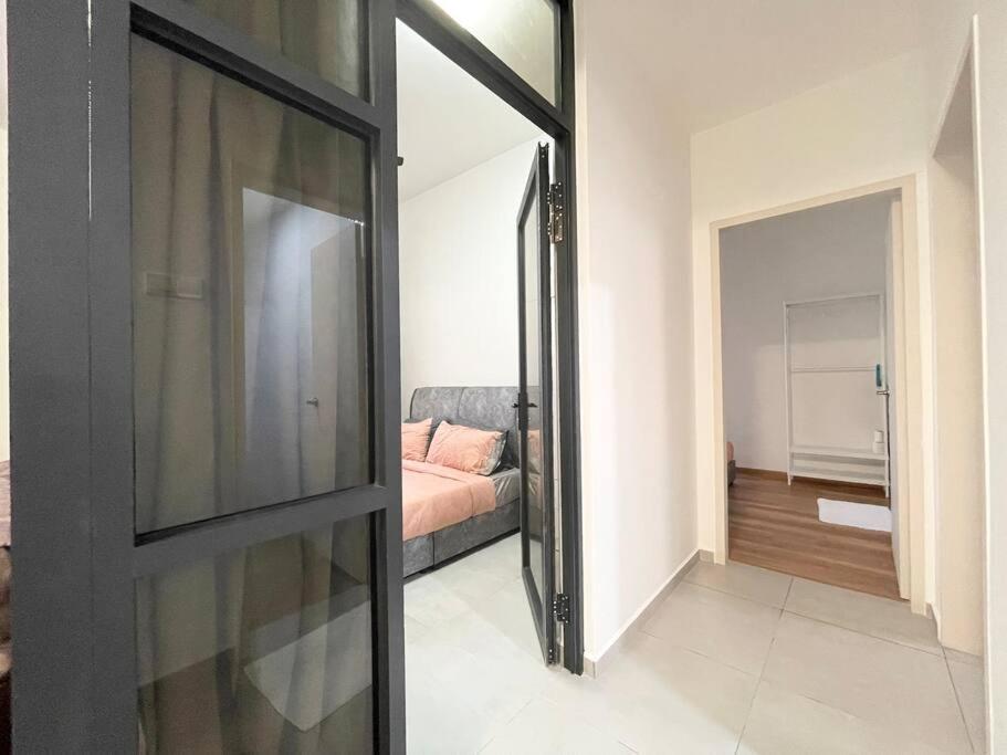 MalaccaQuartz Near To Jonker Walk With Infinity Pool Cozy 3B2Bアパートメント エクステリア 写真